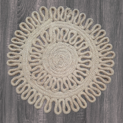 Hand-Braided Scalloped Jute Mat